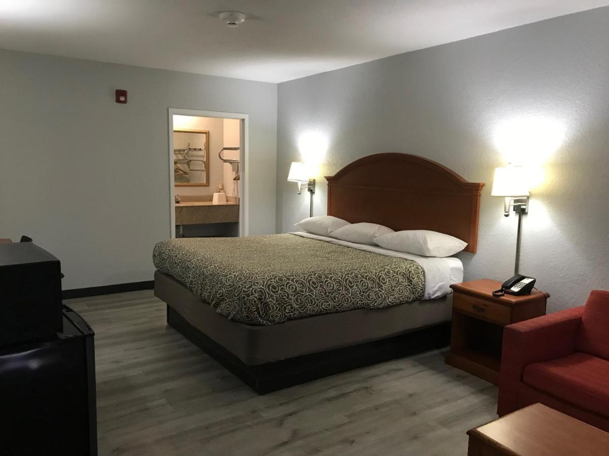 Motel Walnut -